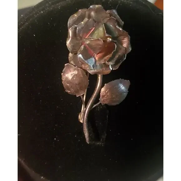 Vintage MCM Rose Brooch Delicate Flower and Leaves 3D Brass Copper Metal Pin - Picture 2 of 4